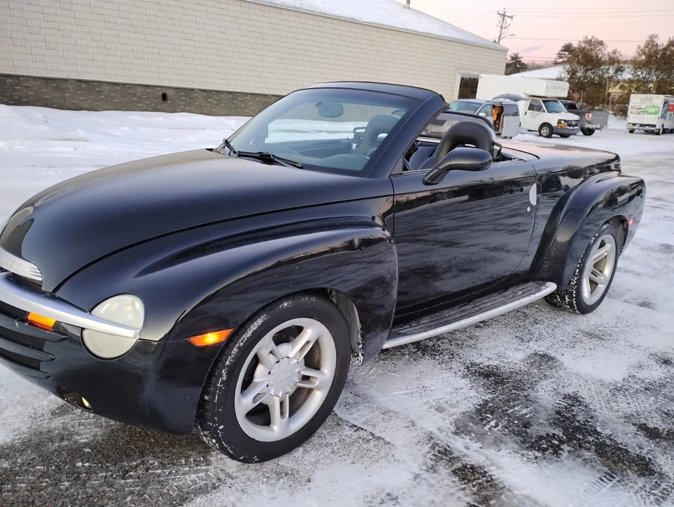 2004 Chevrolet SSR - Image 6 of 12