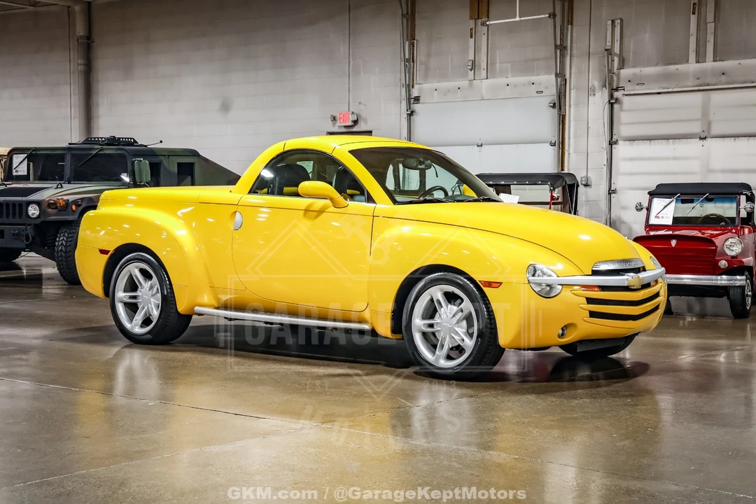 2004 Chevrolet SSR - Image 4 of 31