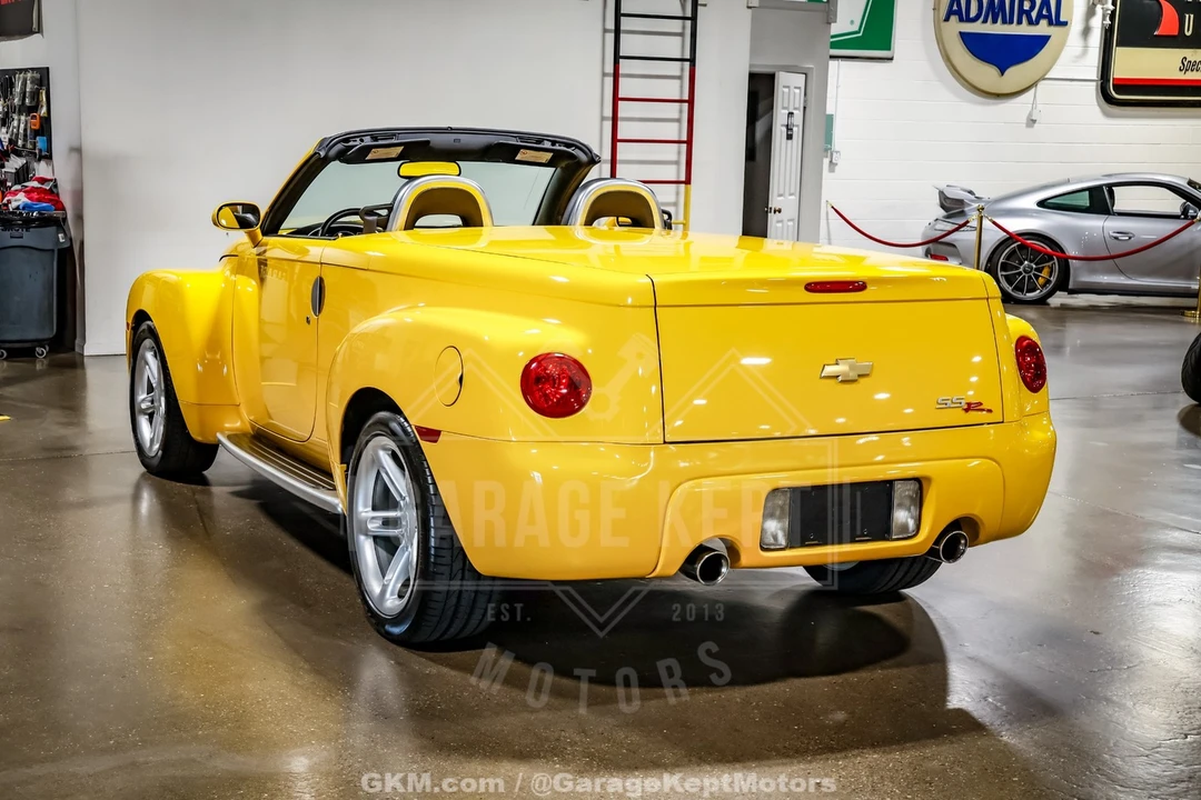 2004 Chevrolet SSR - Image 23 of 31