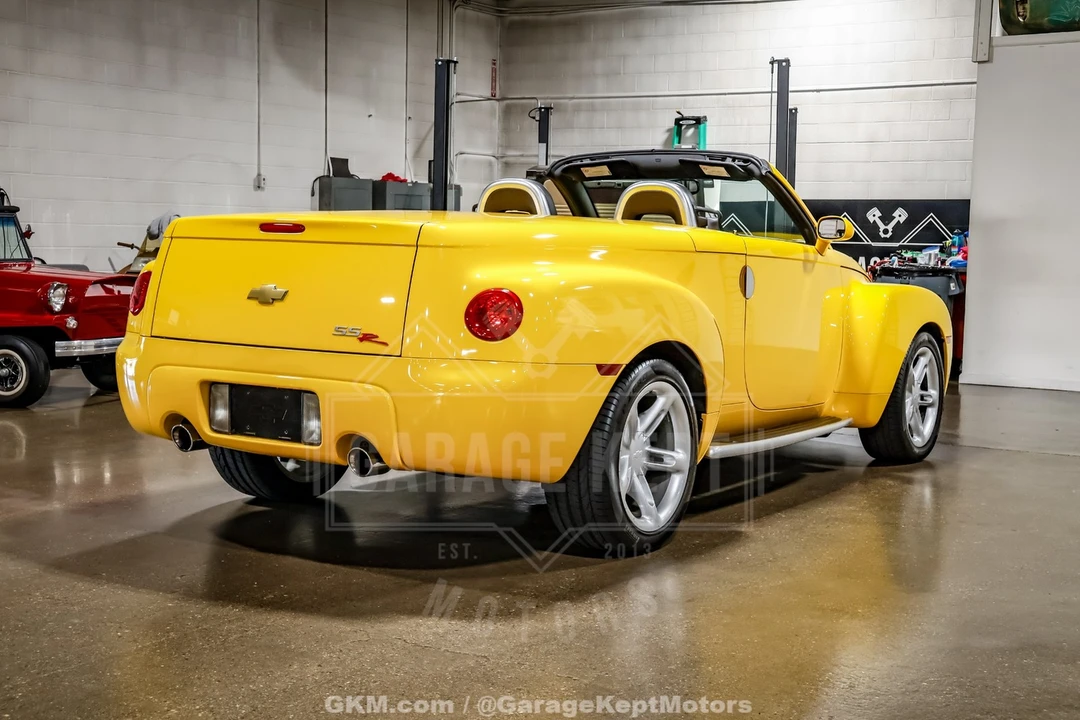 2004 Chevrolet SSR - Image 24 of 31