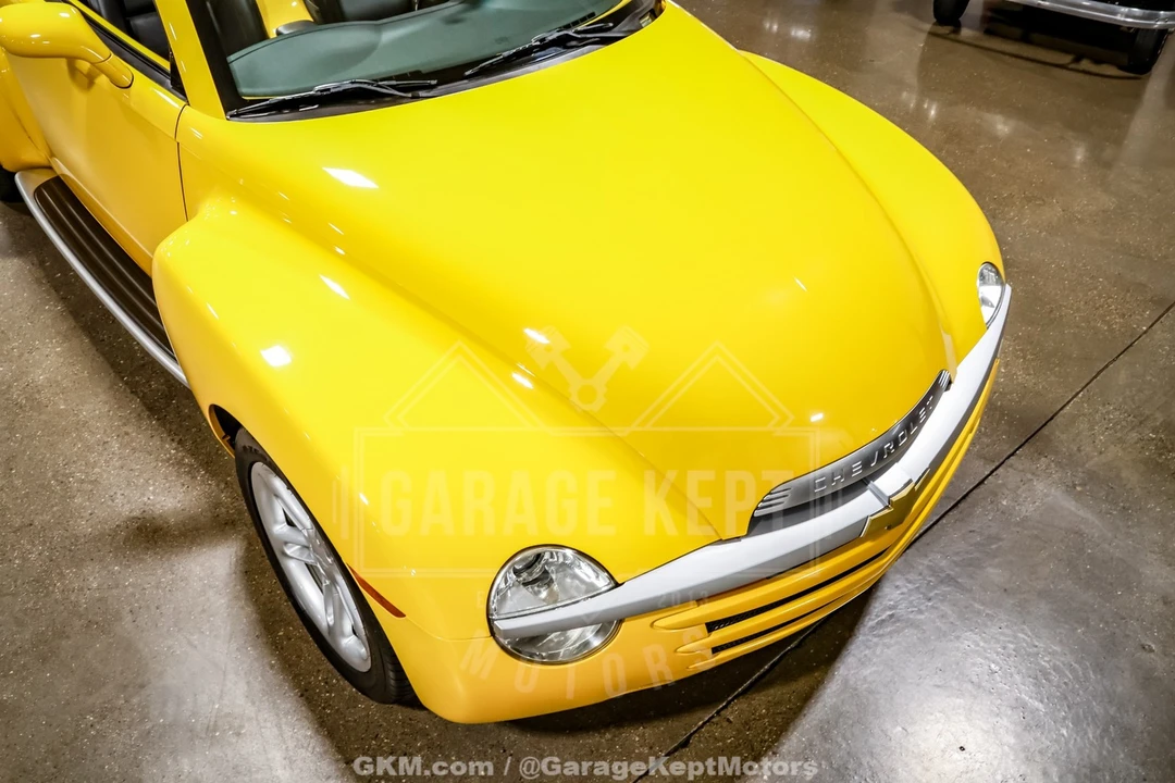 2004 Chevrolet SSR - Image 30 of 31