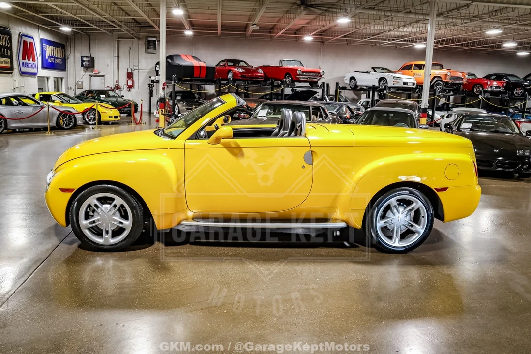 2004 Chevrolet SSR - Image 21 of 31