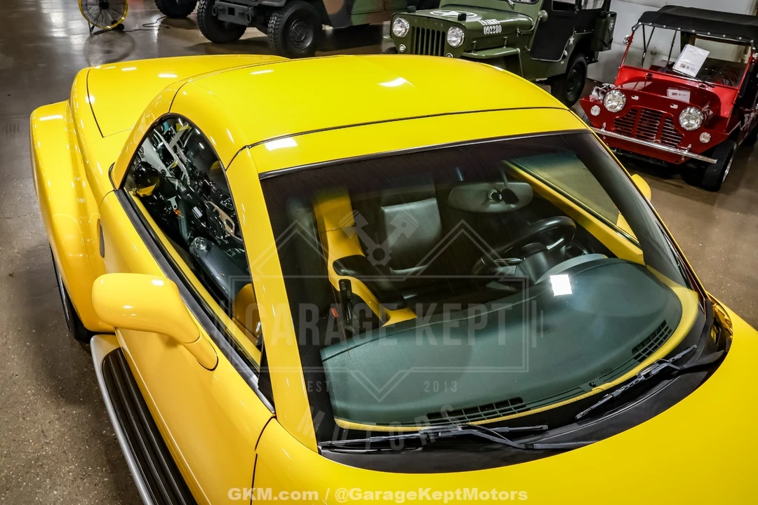 2004 Chevrolet SSR - Image 17 of 31