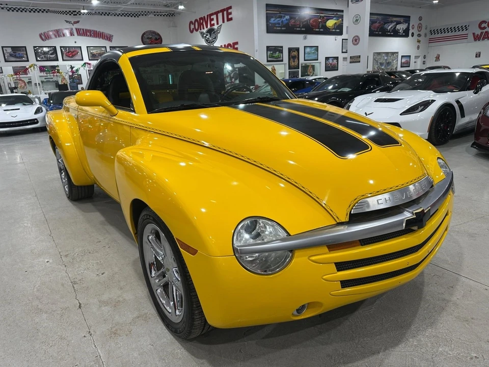 2004 Chevrolet SSR - Image 5 of 11