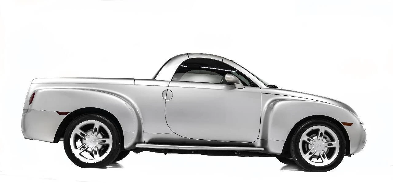 2004 Chevrolet SSR - Image 5 of 12