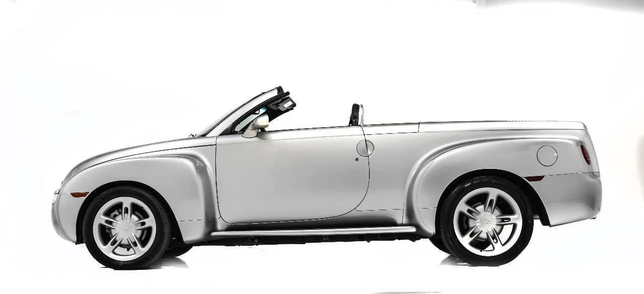 2004 Chevrolet SSR - Image 6 of 12