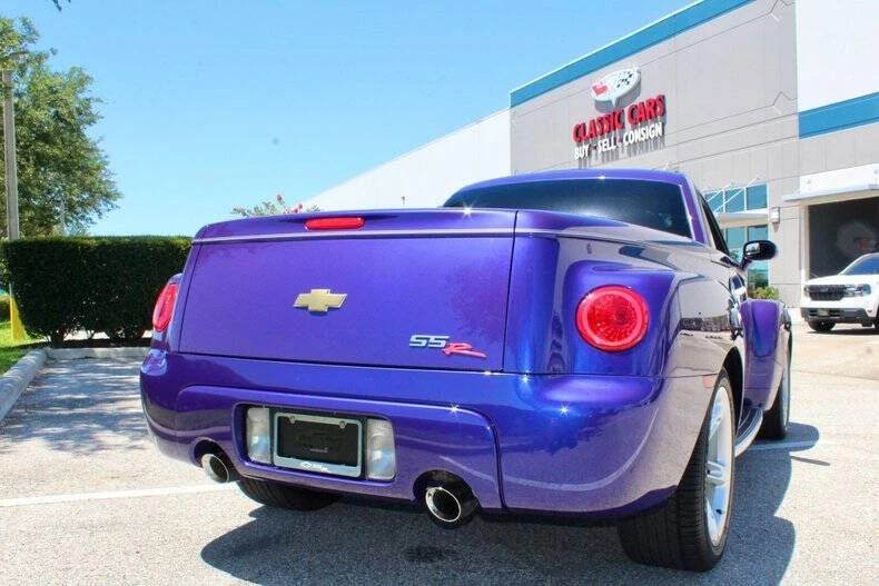 2004 Chevrolet SSR - Image 16 of 31