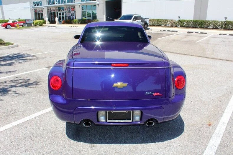 2004 Chevrolet SSR - Image 30 of 31