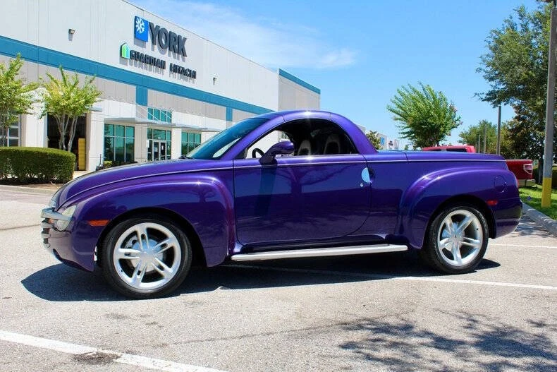 2004 Chevrolet SSR - Image 10 of 31