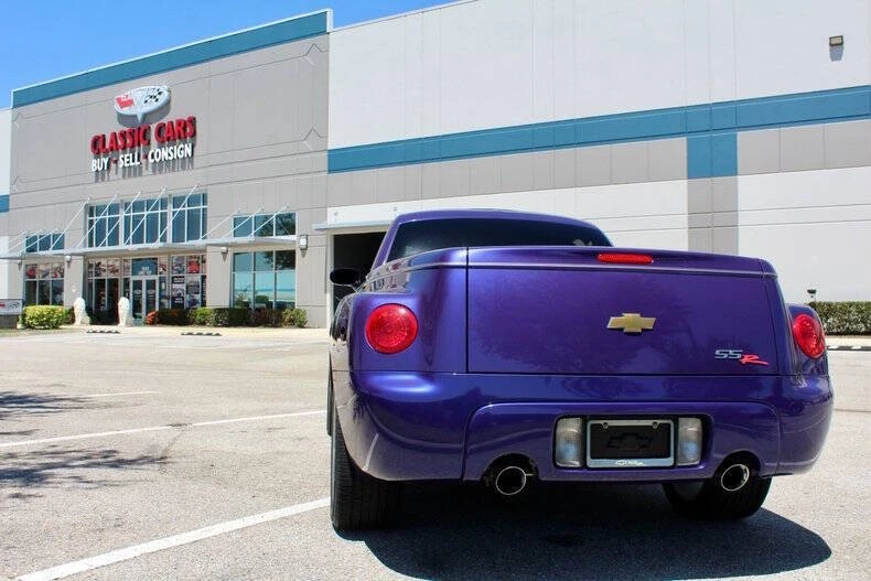 2004 Chevrolet SSR - Image 14 of 31