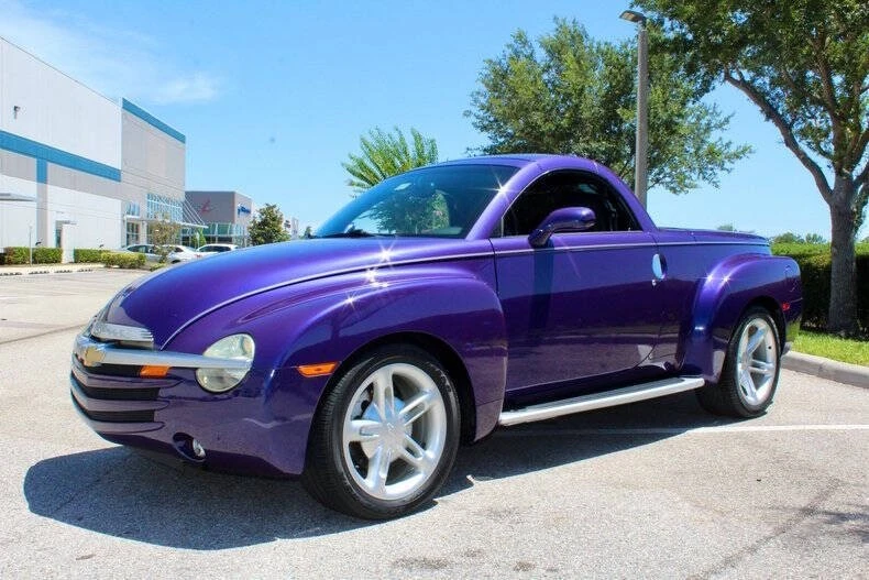 2004 Chevrolet SSR - Image 9 of 31