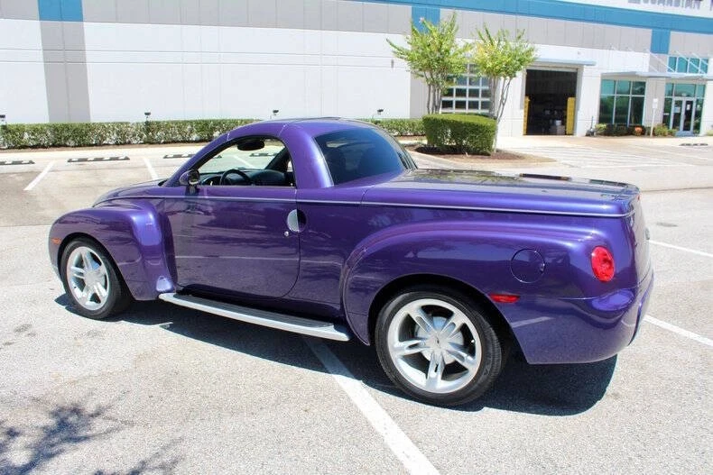 2004 Chevrolet SSR - Image 28 of 31