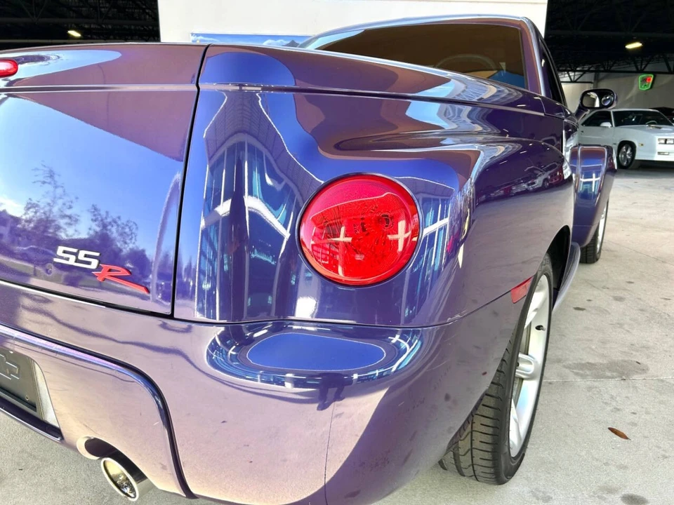 2004 Chevrolet SSR - Image 14 of 21