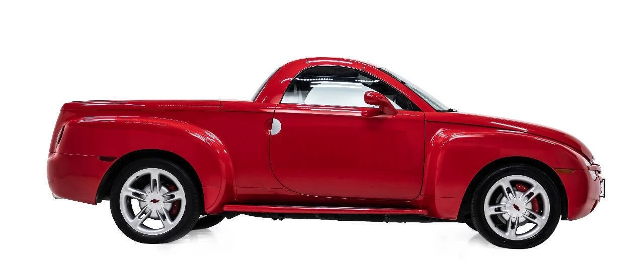 2004 Chevrolet SSR - Image 5 of 21