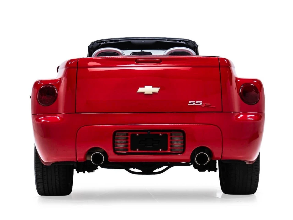 2004 Chevrolet SSR - Image 7 of 12