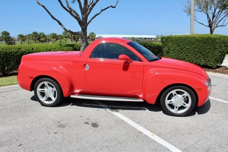 2004 Chevrolet SSR - Image 19 of 31
