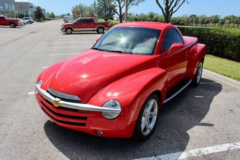 2004 Chevrolet SSR - Image 23 of 31