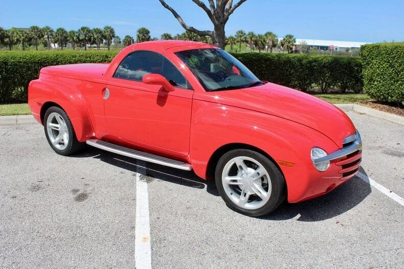 2004 Chevrolet SSR - Image 20 of 31
