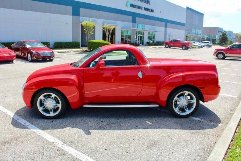 2004 Chevrolet SSR - Image 25 of 31