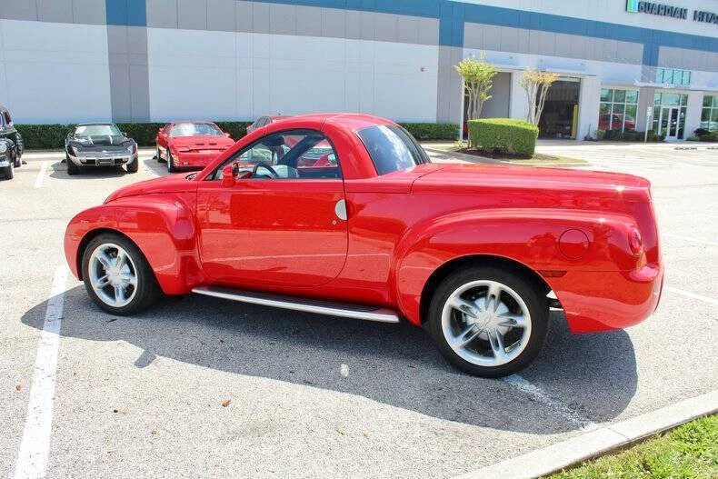 2004 Chevrolet SSR - Image 26 of 31