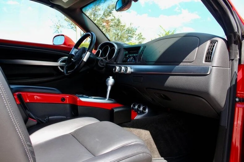 2004 Chevrolet SSR - Image 31 of 31