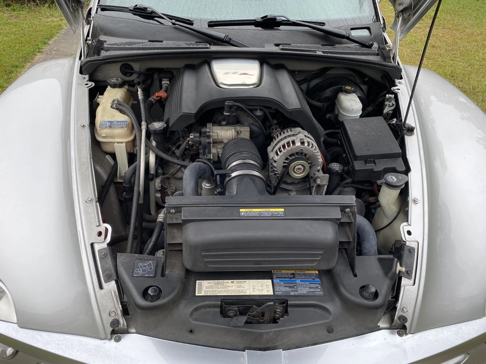 2004 Chevrolet SSR - Image 6 of 21