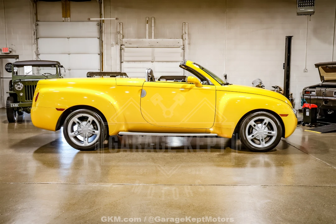 2004 Chevrolet SSR - Image 5 of 18
