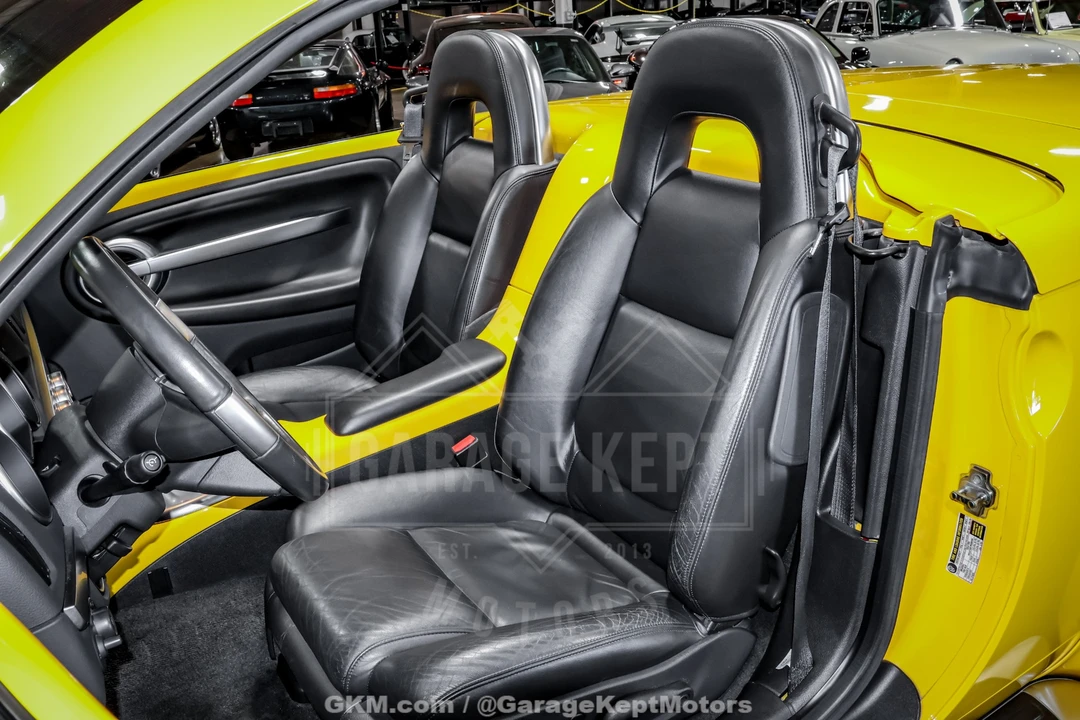2004 Chevrolet SSR - Image 10 of 18