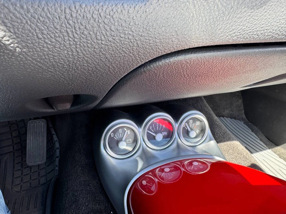 2004 Chevrolet SSR - Image 20 of 31