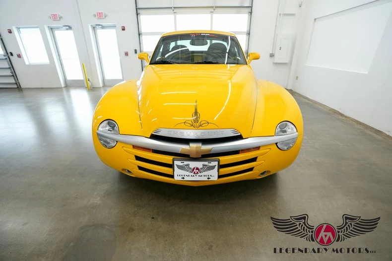 2004 Chevrolet SSR - Image 9 of 31