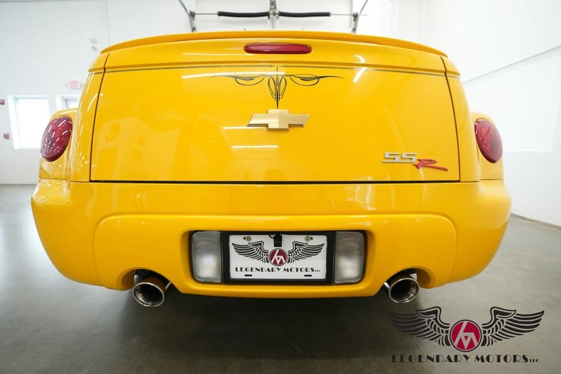 2004 Chevrolet SSR - Image 19 of 31