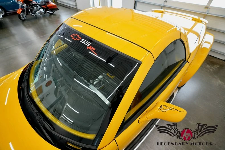 2004 Chevrolet SSR - Image 30 of 31