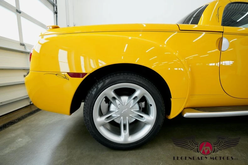 2004 Chevrolet SSR - Image 22 of 31