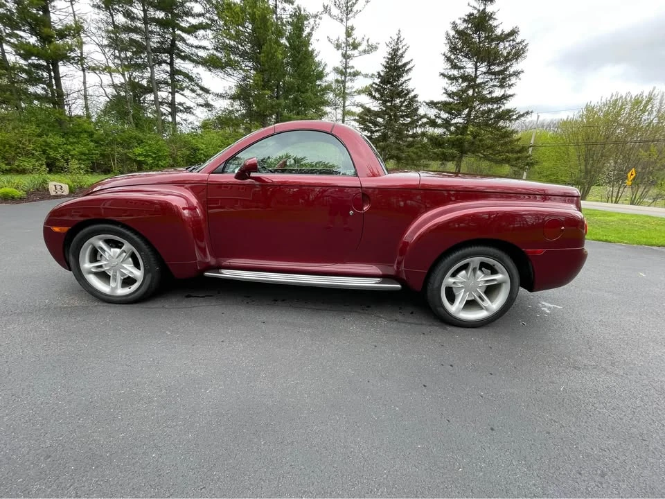 2004 Chevrolet SSR - Image 6 of 12