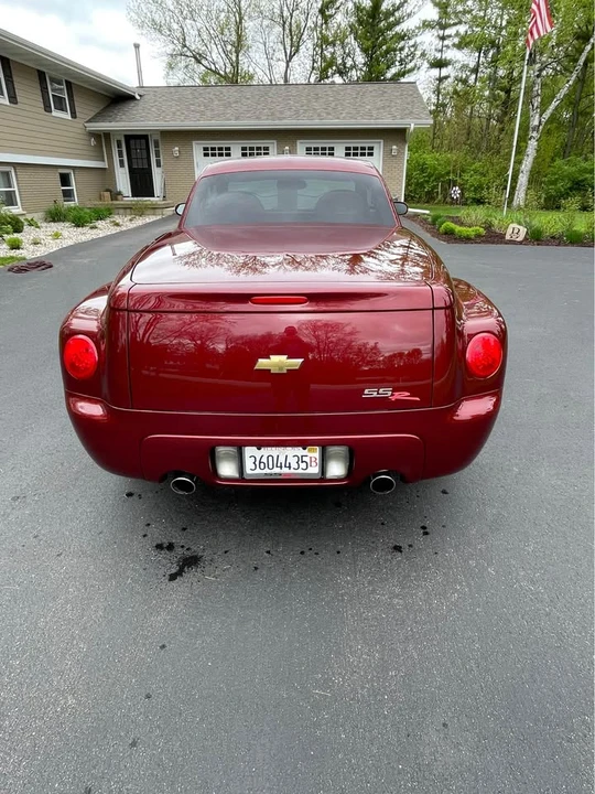 2004 Chevrolet SSR - Image 5 of 12