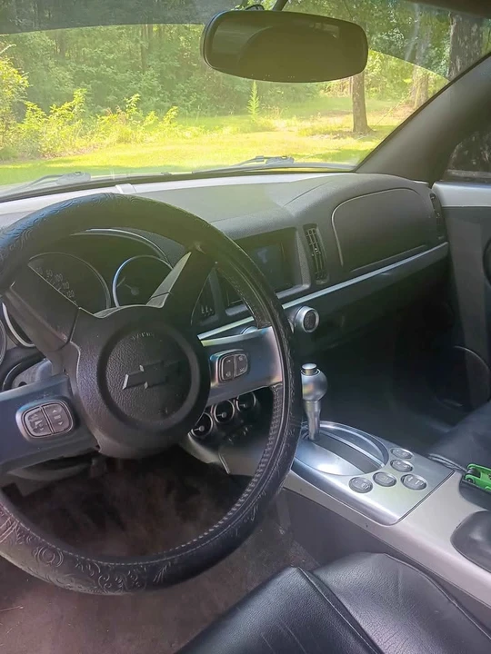 2004 Chevrolet SSR - Image 2 of 5