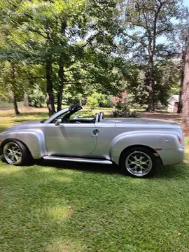 2004 Chevrolet SSR LS Convertible Pickup 2D
