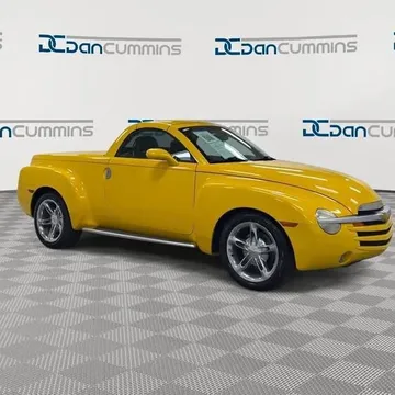 2004 Chevrolet SSR LS Convertible Pickup 2D
