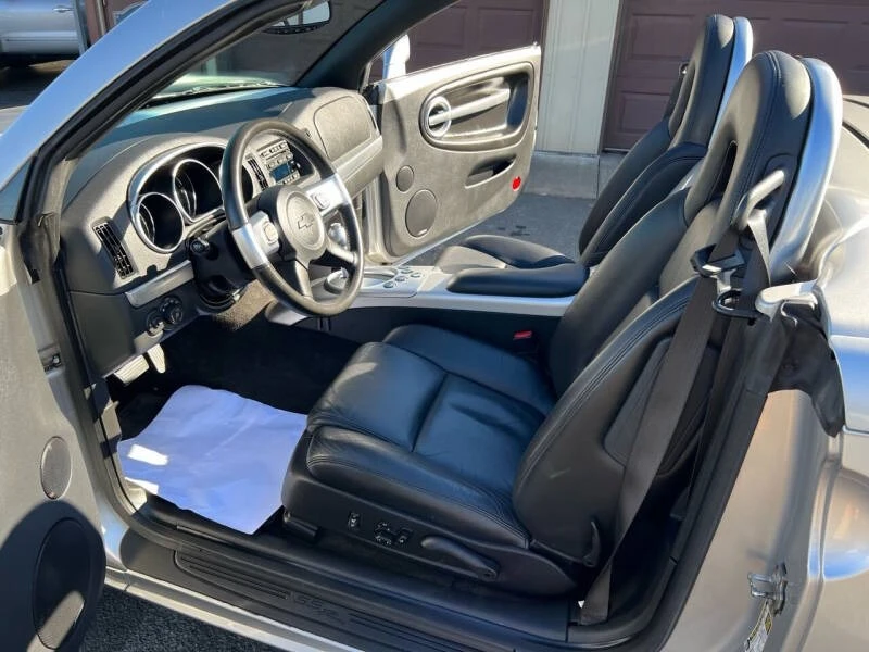 2004 Chevrolet SSR - Image 4 of 31