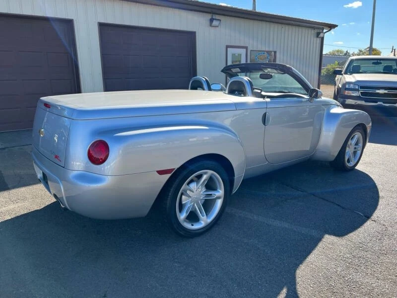 2004 Chevrolet SSR - Image 14 of 31