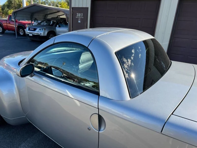 2004 Chevrolet SSR - Image 20 of 31