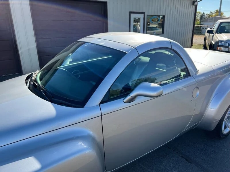 2004 Chevrolet SSR - Image 17 of 31