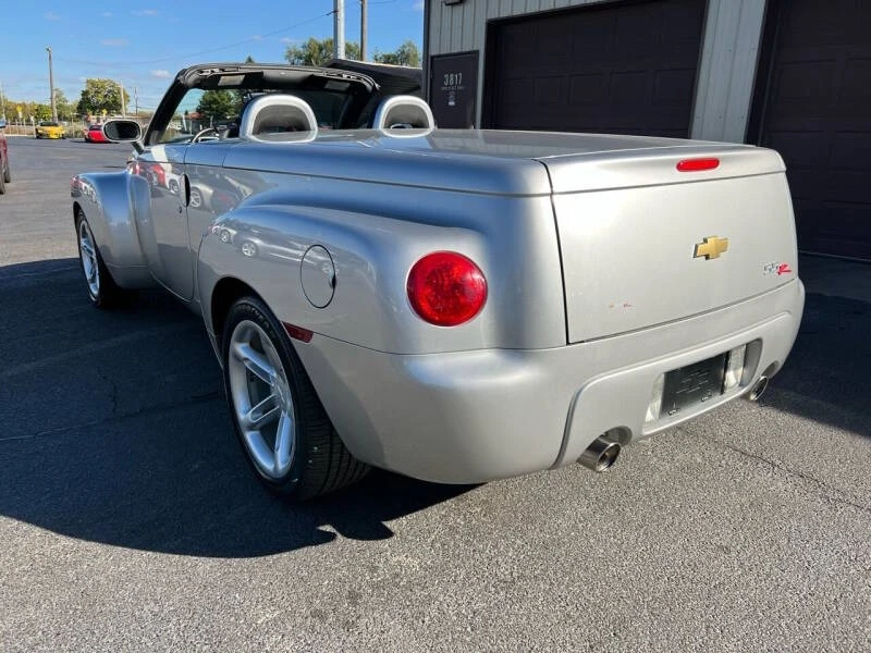 2004 Chevrolet SSR - Image 29 of 31