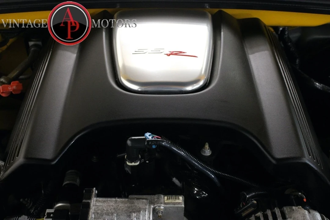 2004 Chevrolet SSR - Image 3 of 12