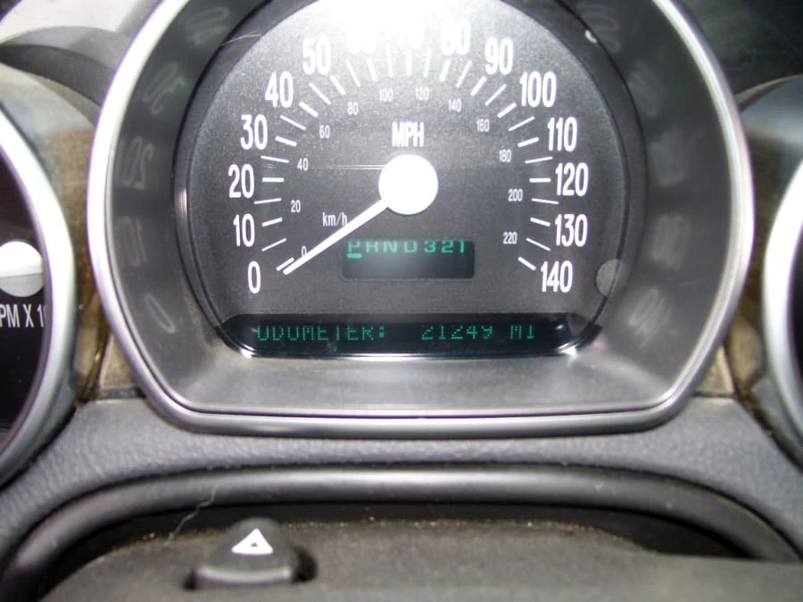 2004 Chevrolet SSR - Image 5 of 8
