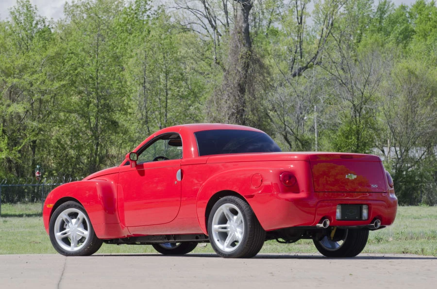 2004 Chevrolet SSR - Image 3 of 9