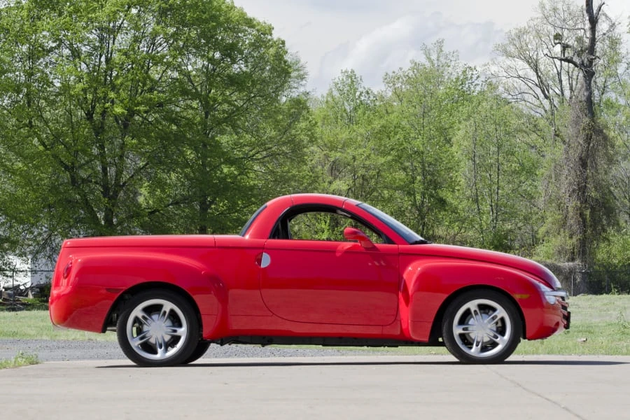 2004 Chevrolet SSR - Image 4 of 9