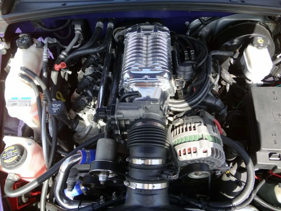 2004 Chevrolet SSR - Image 9 of 12