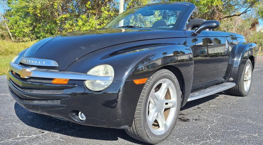 2004 Chevrolet SSR - Image 7 of 18