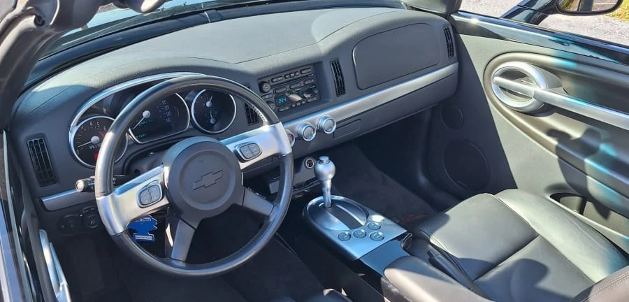 2004 Chevrolet SSR - Image 15 of 18
